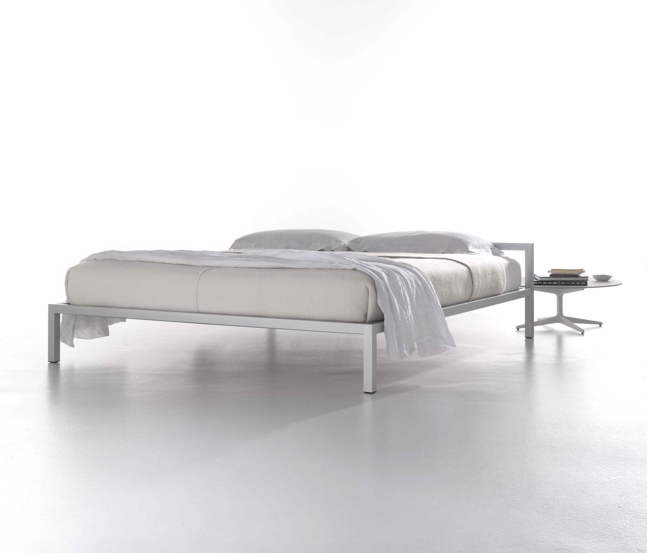 乐竞在线注册 - 卧室|床|办公家具|（中国）科技公司家具|ALUMINIUM BED 床